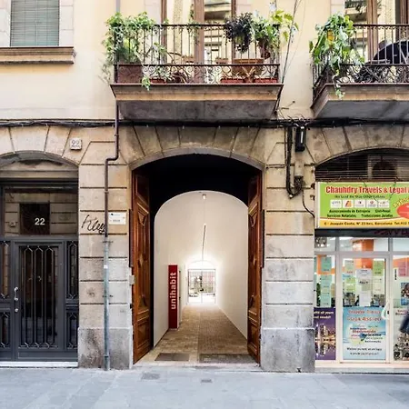 Residencia Unihabit بيت شباب برشلونة