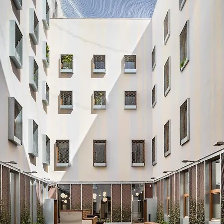 Residencia Unihabit بيت شباب برشلونة