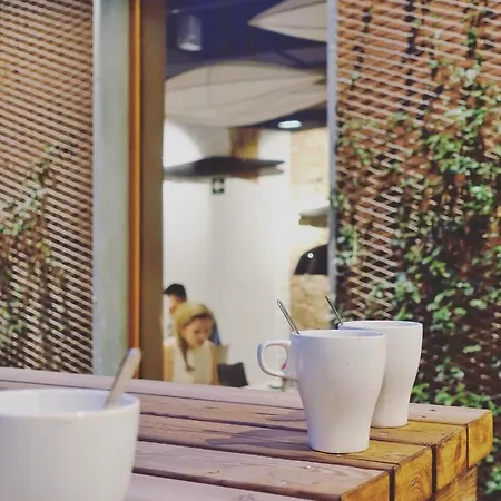 Residencia Unihabit بيت شباب برشلونة