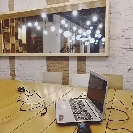 Residencia Unihabit بيت شباب برشلونة